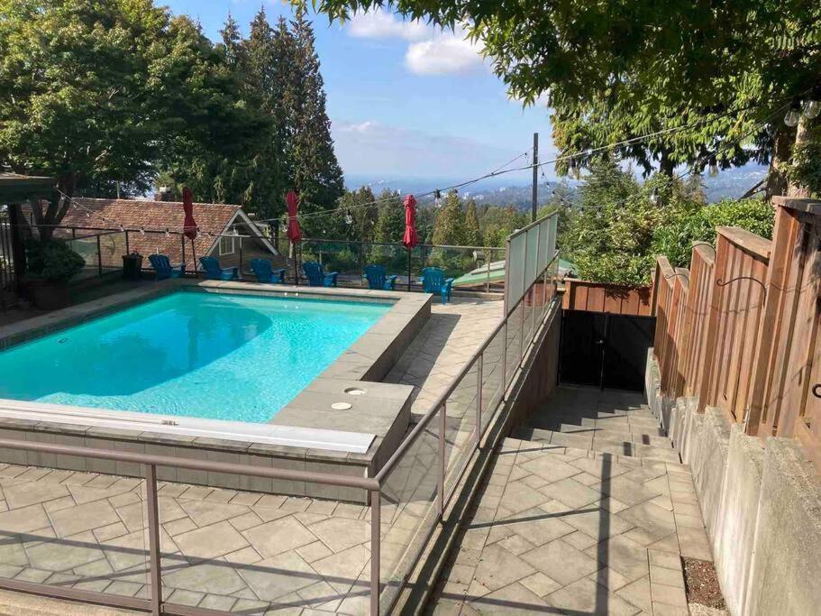 The Lions Self Contained Suite, Shared Pool, Hot Tub, Views North Vancouver Exterior foto