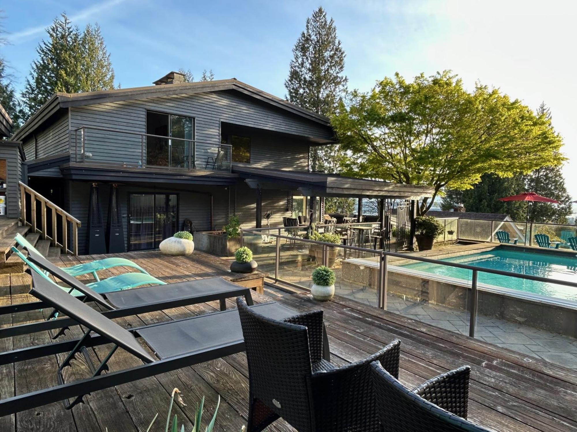 The Lions Self Contained Suite, Shared Pool, Hot Tub, Views North Vancouver Exterior foto