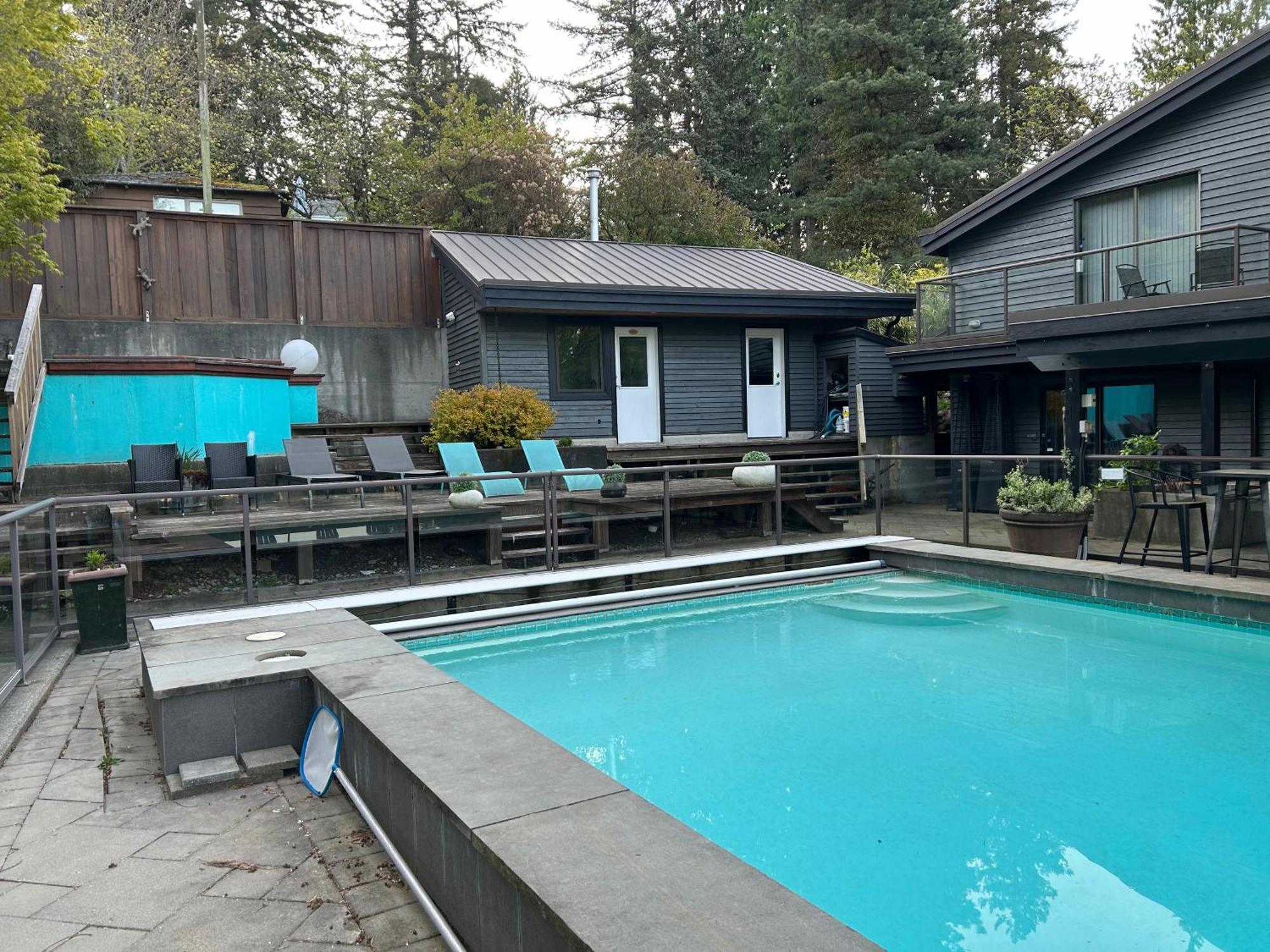 The Lions Self Contained Suite, Shared Pool, Hot Tub, Views North Vancouver Exterior foto